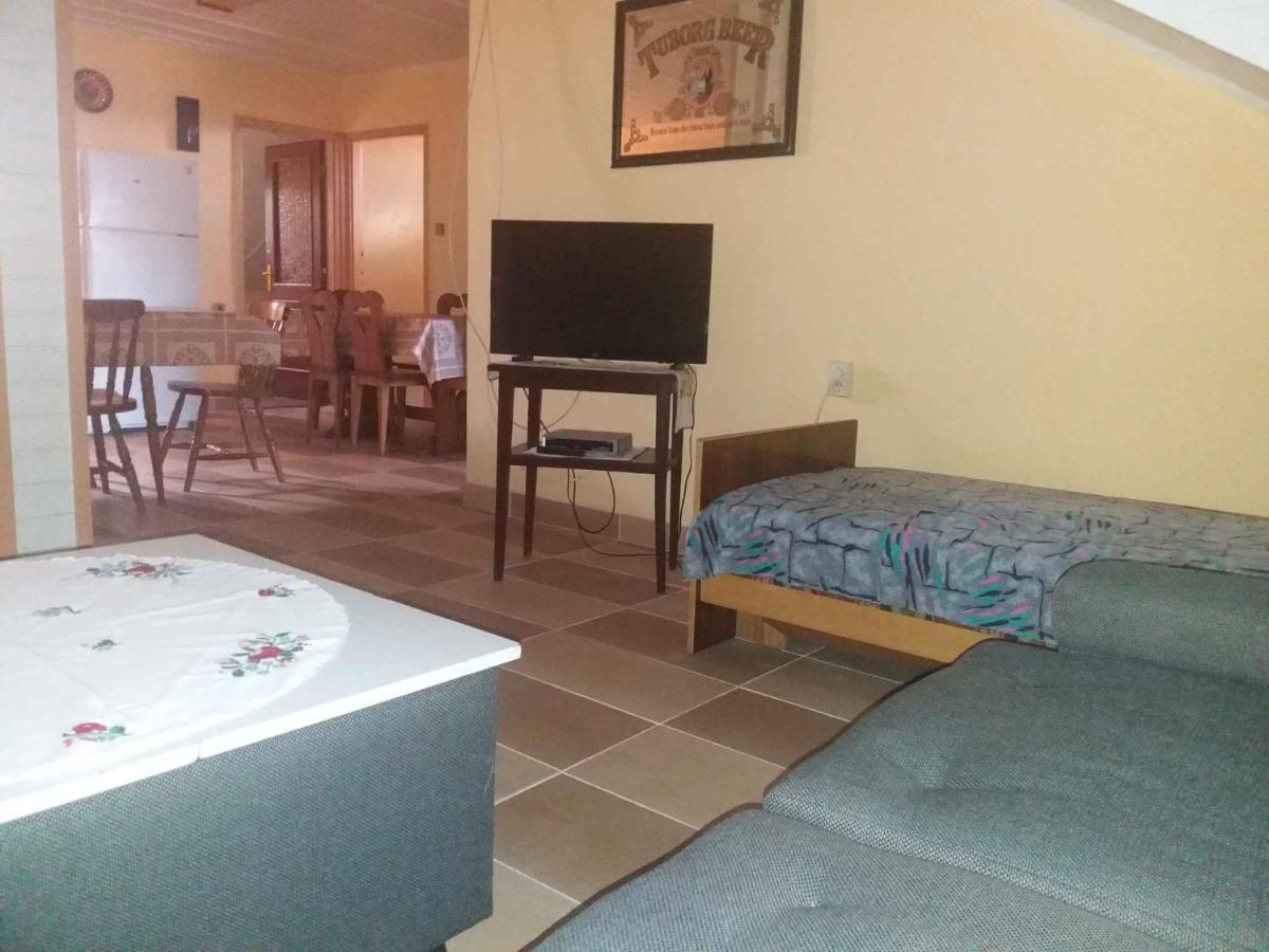Apartment In Balatonmariafuerdo 19249 Balatonkeresztur Ngoại thất bức ảnh